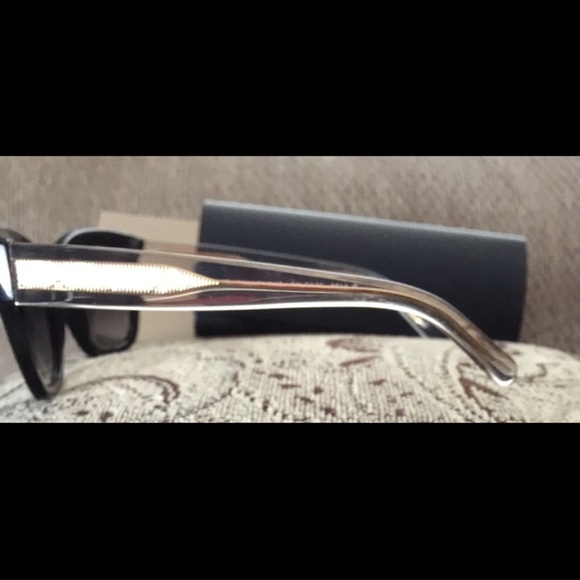Burberry wayfarer sunglasses - Picture 3 of 6